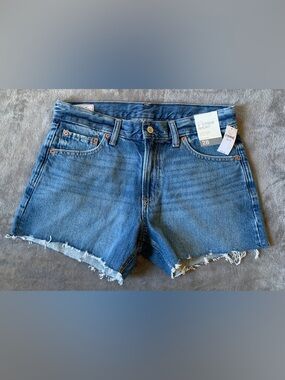 GAP Frayed Hem Denim Short with 4” inseam
